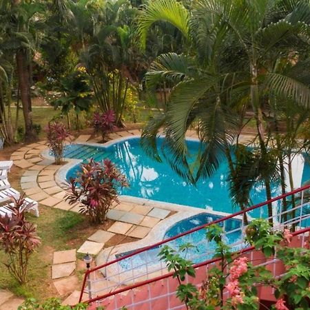 Tropical Valley Resort Morjim Exterior photo